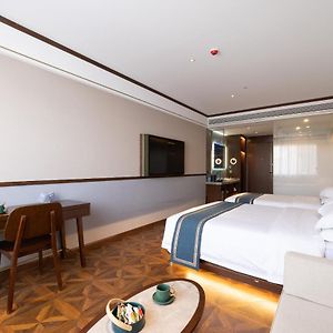 Familien-Zimmer